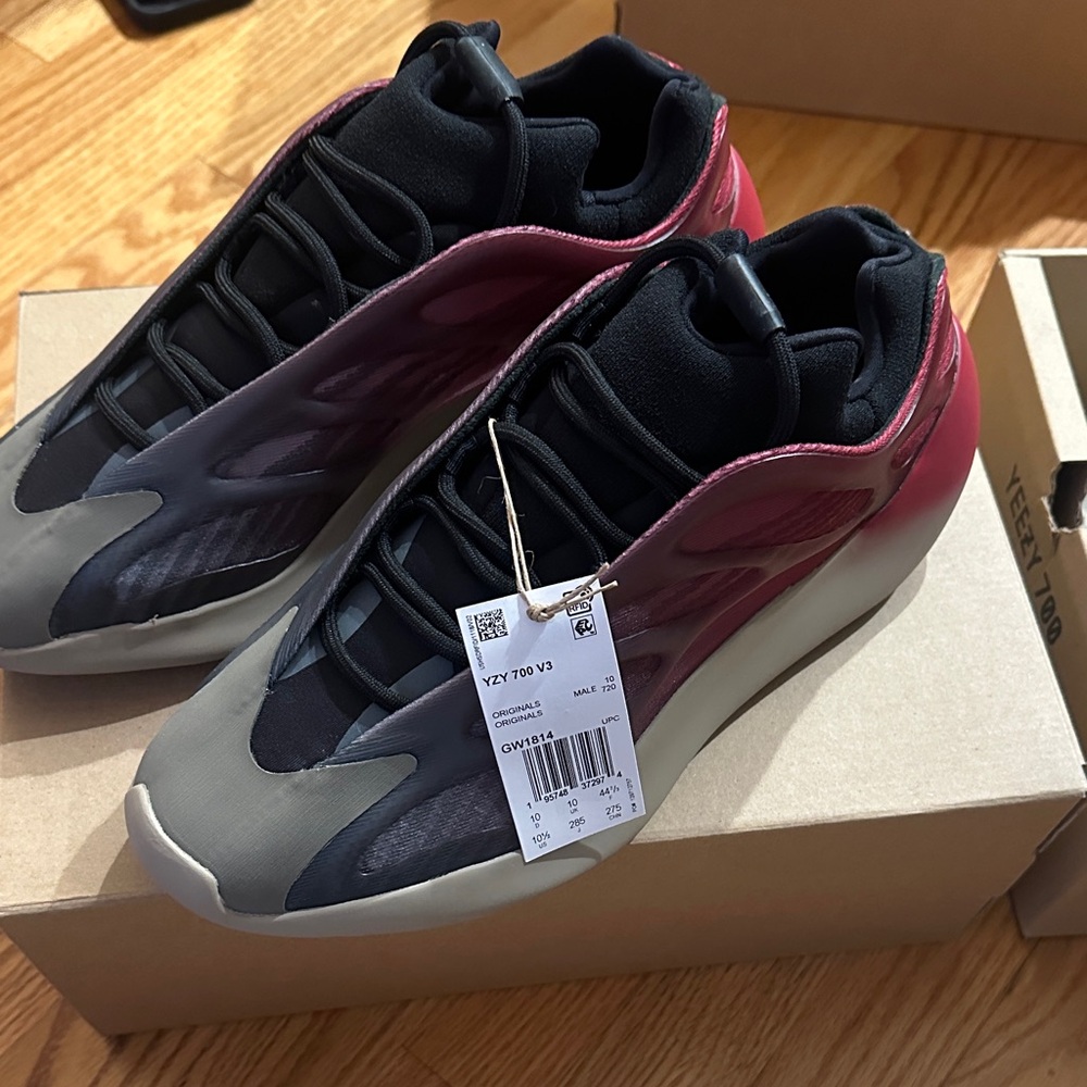Adidas YZY 700 V3 in Black and Purple